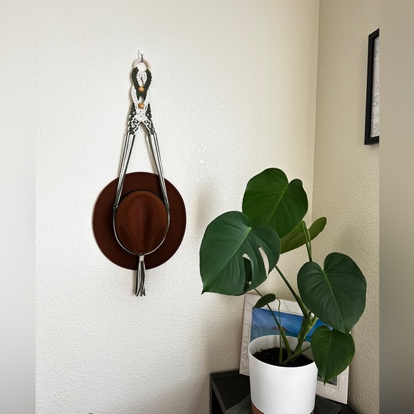 Customize Your Single Hat Holder - Picture 8 of 10